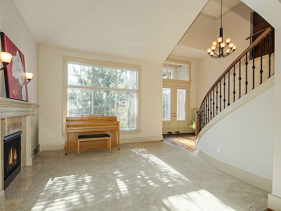 5th image of 16642 NE 40th Ct