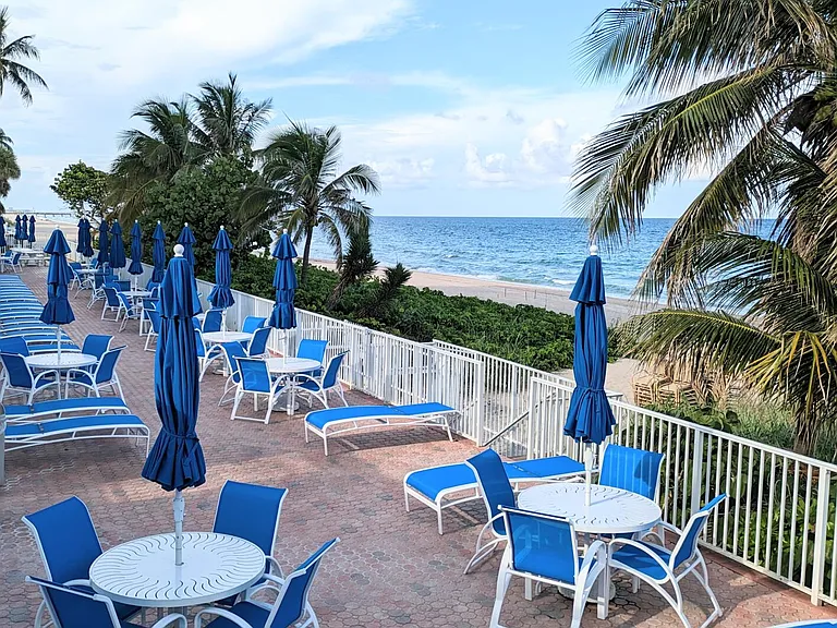 4250 Galt Ocean Dr #12K — Photo 32