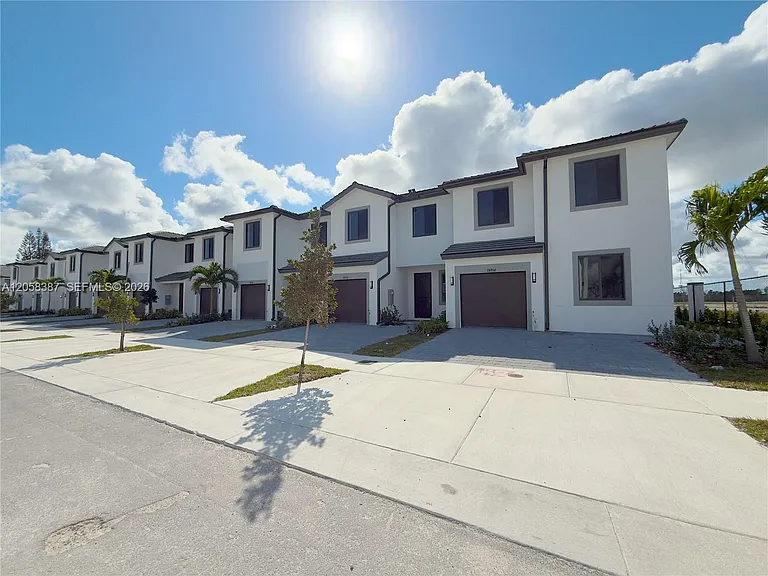 34535 SW 189th Ct #34535 — Photo 2