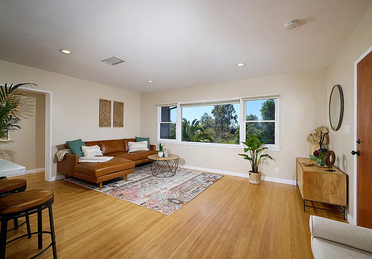 2136 Foothill Dr — Photo 6