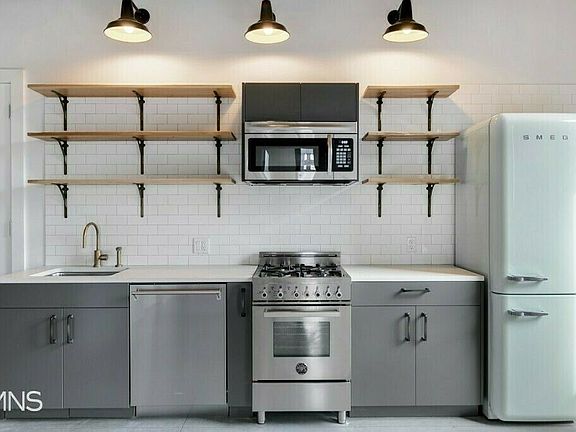 3rd image of 360 Wythe Ave #512