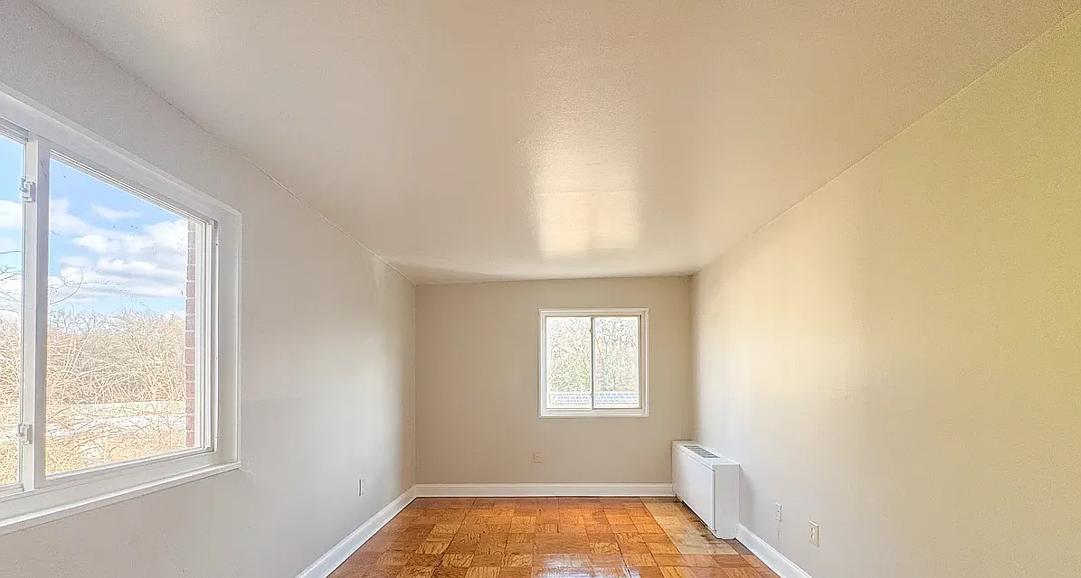 Delton Apartments — Photo 2