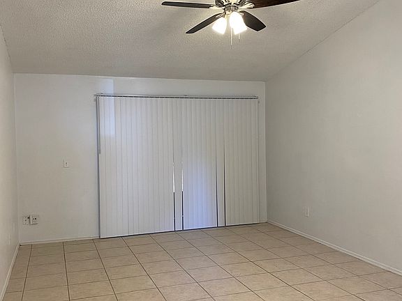 2nd image of 857 Pebble Creek Cir
