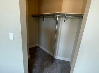 1 5th St APT 202, Dover, NH 03820