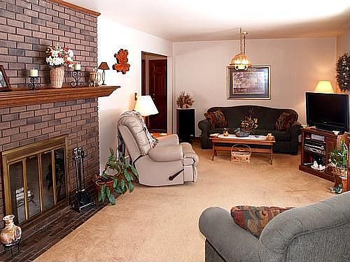 2 sided fp in Living Room 