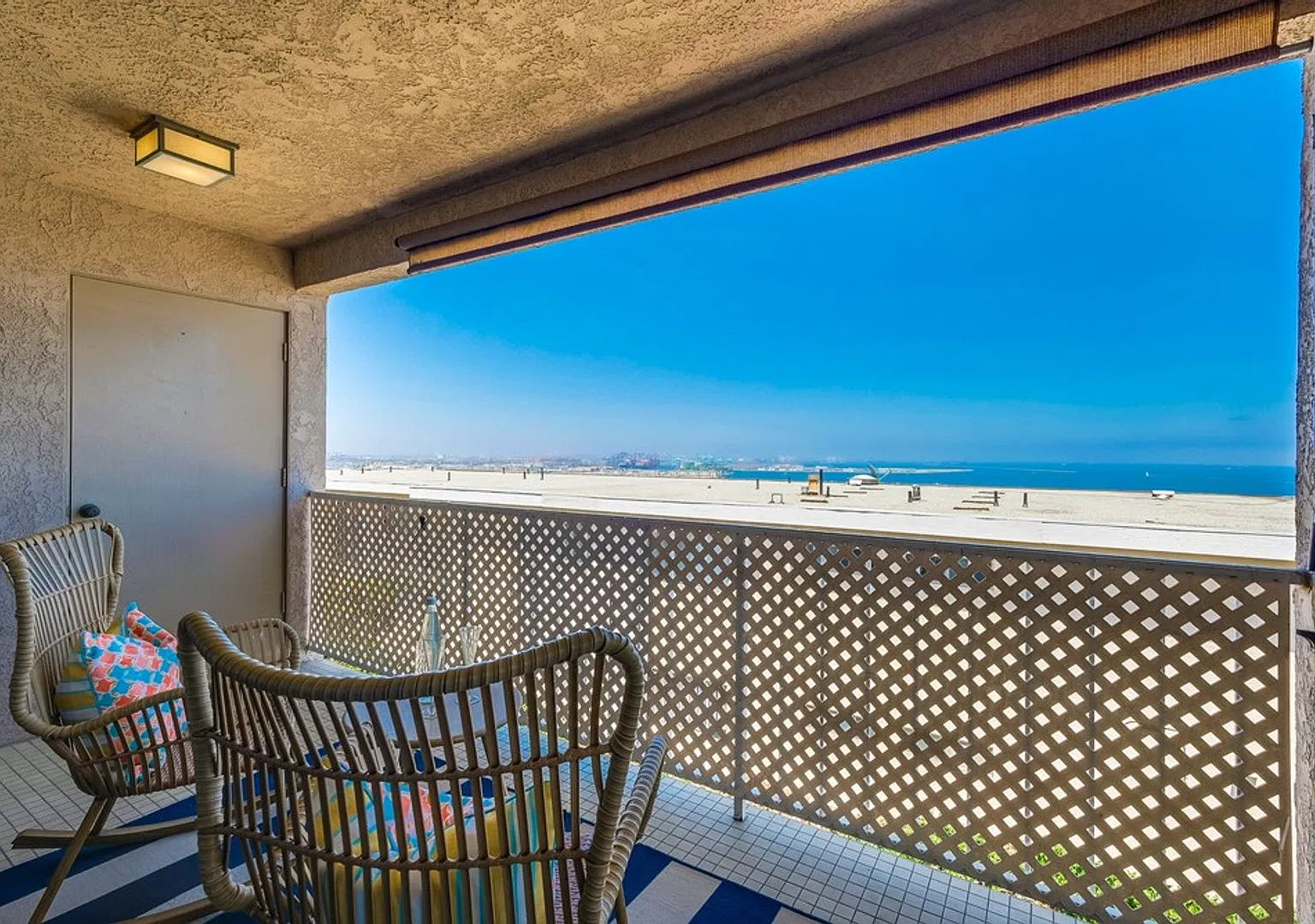Panoramic Ocean Views & Coastal Living in Point Fermin — Photo 1