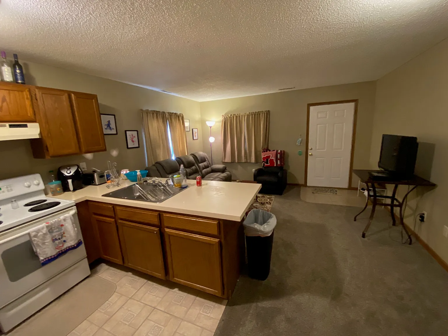 1 bed, 500 sqft, $845 — Photo 3