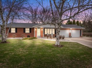 307 Summit Dr, Fredonia, WI 53021