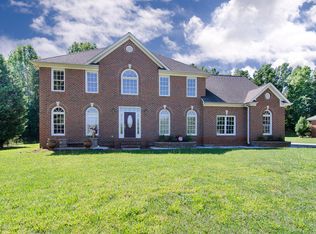 3106 Carrbourgh Dr, Greensboro, NC 27406