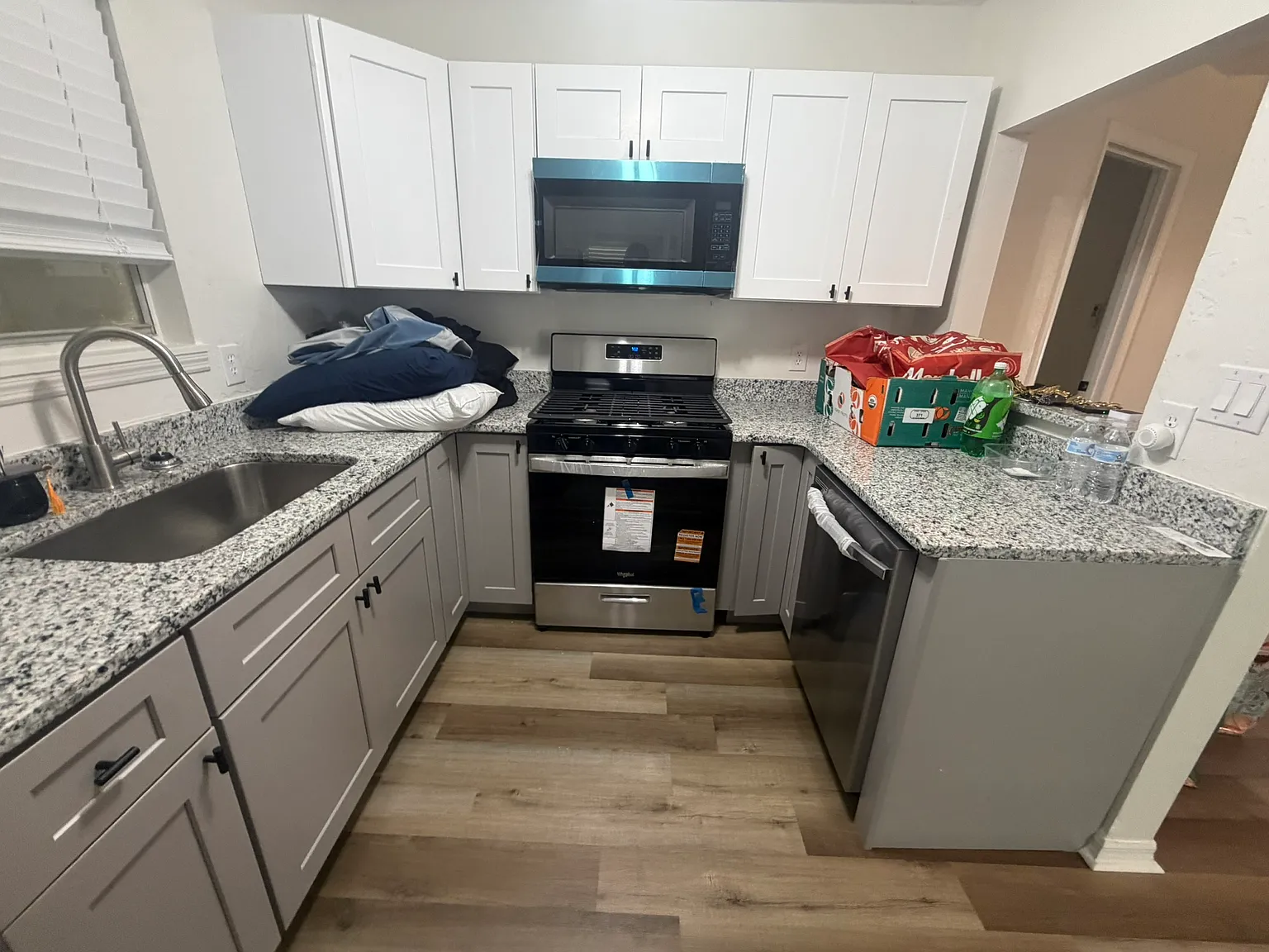 3 bed, 1230 sqft, $1,990 — Photo 2