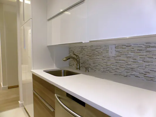 Rented by Barlavi Inc. | media 30