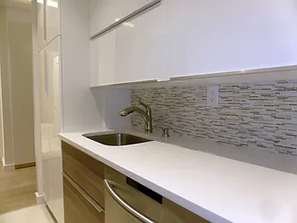 Rented by Barlavi Inc.