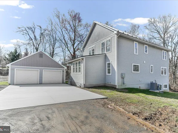 244 W Summit Ave, West Grove, PA 19390