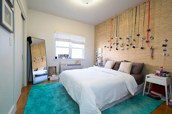 Rented by Compass | media 14