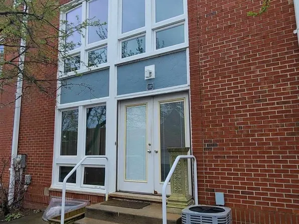 337 E Crescent Ln #14, Detroit, MI 48207