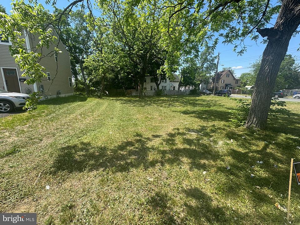 2nd image of 626 3rd St N