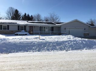 5101 Brookfield Cir, Manitowoc, WI 54220