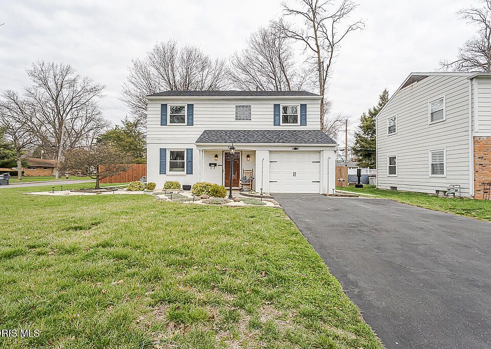 1st image of 3212 Lambert Dr