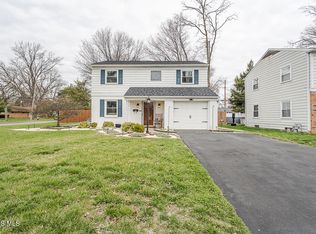 3212 Lambert Dr, Toledo, OH 43613