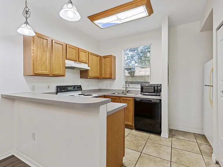 3552 SW 30th Way #138 — Photo 5
