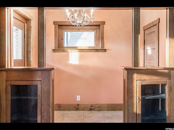 3rd image of 542 N Grant St