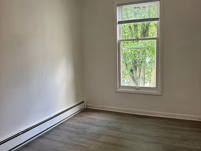 387 W Monroe St #3 — Photo 3