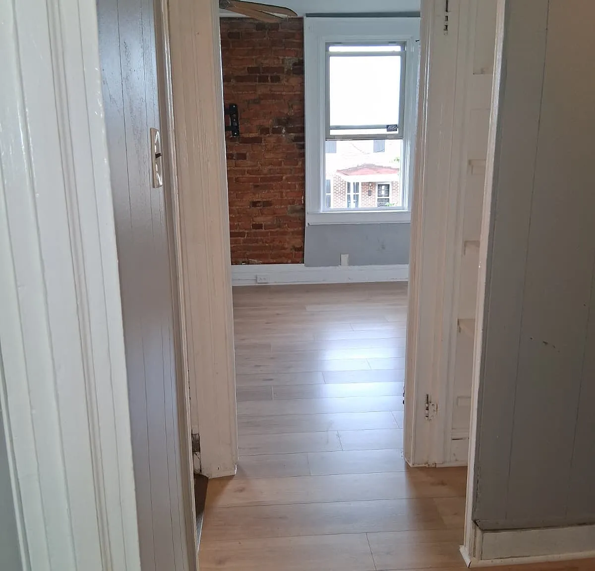 3 bed, 896 sqft, $1,285 — Photo 3