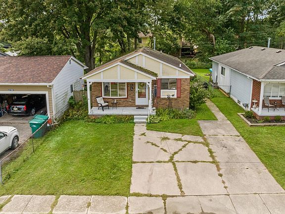 4th image of 27748 Moran St