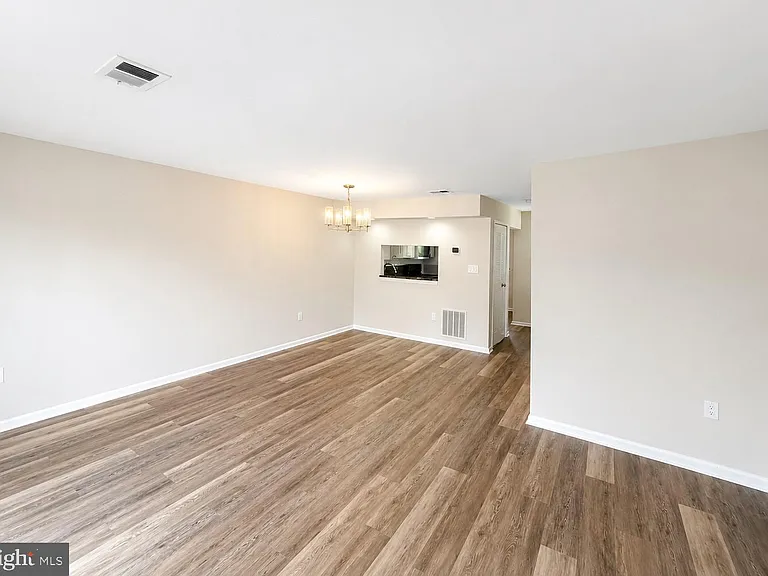 14350 Gringsby Ct — Photo 9