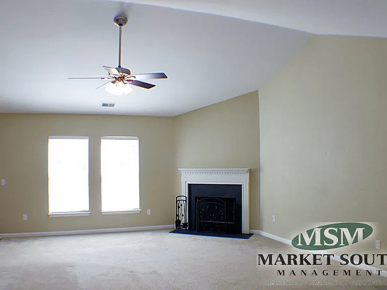 38 Hamilton Grove Dr — Photo 9