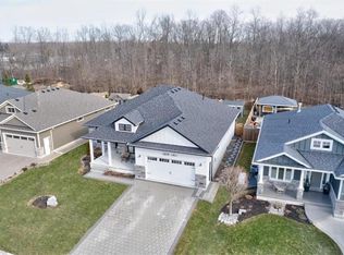 55 Deerfield Rd, Grand Bend, ON N0M1T0