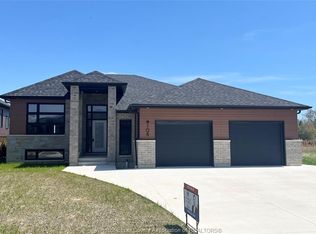 108 Hazel Cres, Kingsville, ON