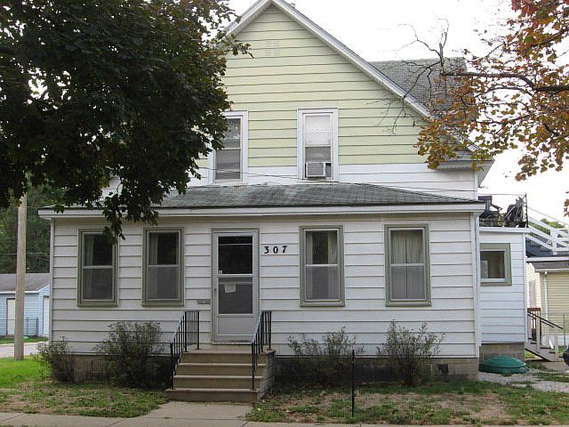 2nd image of 307 7th Ave N