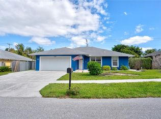 1067 Julia Heights Dr, Lantana, FL 33462
