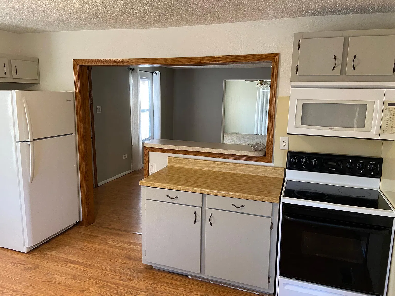3 bed, 1.5 bath, 1540 sqft, $1,595 — Photo 4