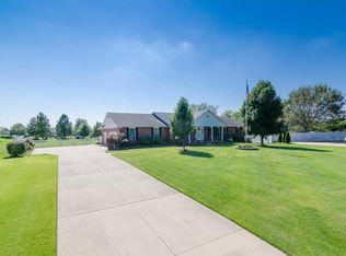 34105 Ryan Ct, Brighton, IL 62012