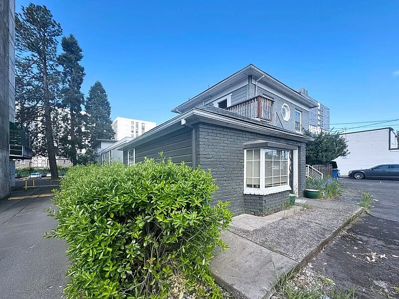 1 bed, 1.0 bath, 725 sqft, $1,195 — Photo 3