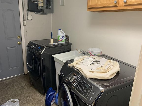 2nd image of 3714 Hyde Park Dr
