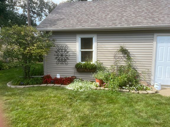 5th image of 416 N Rush St
