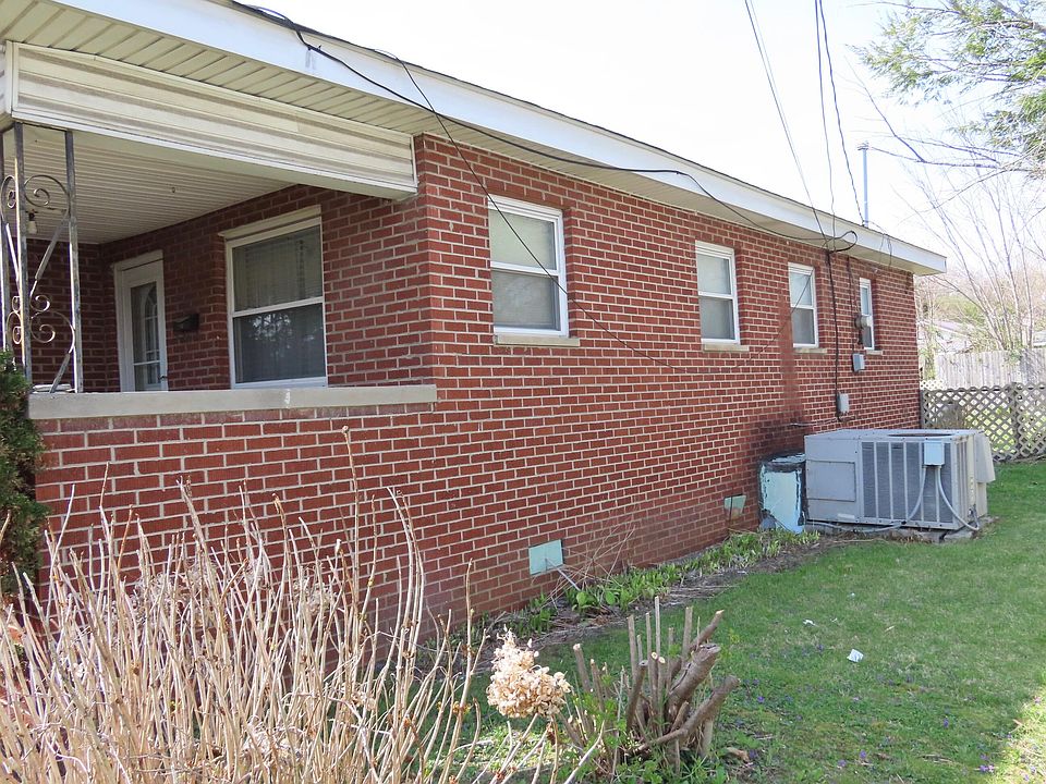 1st image of 126 18th St