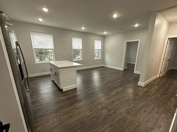 5th image of 782-788 Mount Prospect Ave #B