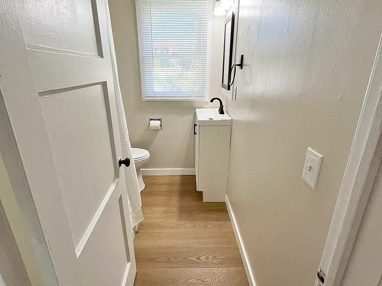 222 Casey Ave — Photo 12