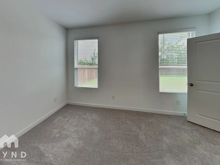 1718 Milton Dr — Photo 7