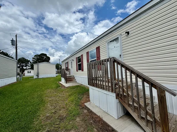119 Daisy St, Jacksonville, NC 28546