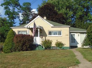 1001 7th Ave, Conway, PA 15027