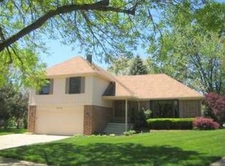 1474 Gainesboro Ct, Wheaton, IL 60189