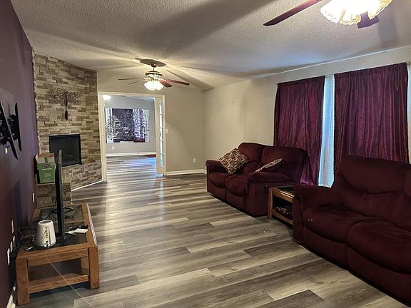 2nd image of 110 Poplar Dr