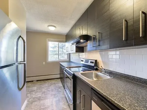 House Acadian - Up to two months free!, 11535 124th St NW, Edmonton, AB T5M 0K5