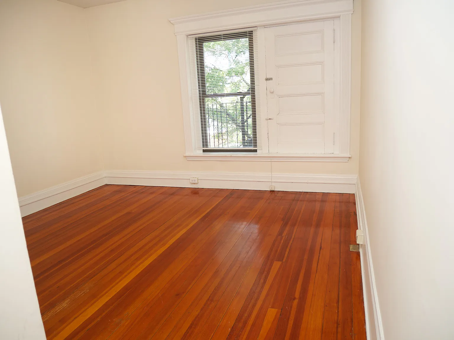 1382 Beacon Street - 12 — Photo 4