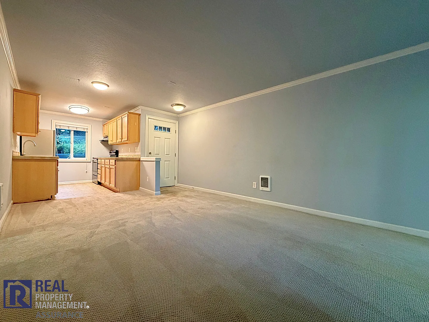 Cozy 2BD Portland Unit with Covered Parking — Photo 3